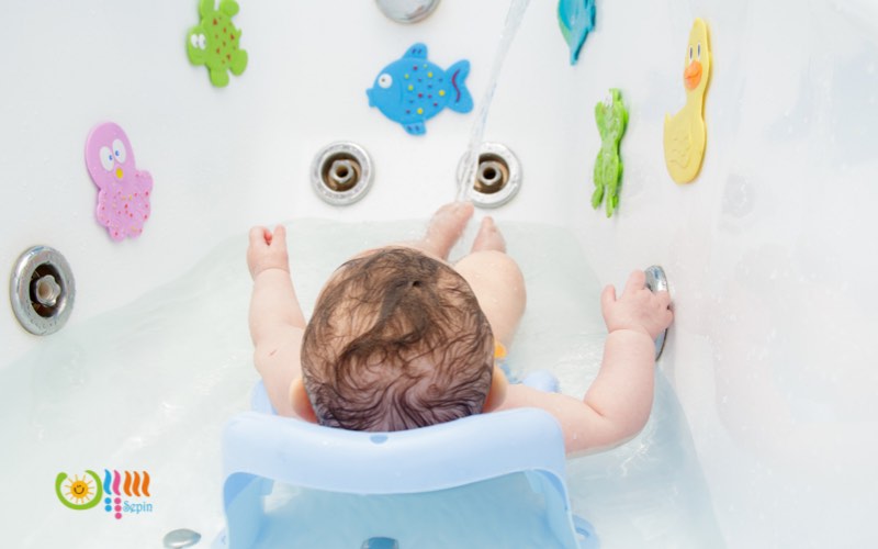 ترس کودک و نوزاد از حمام